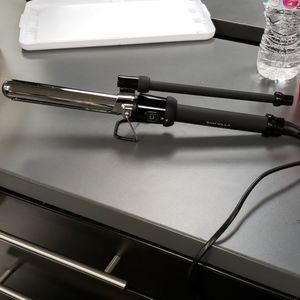 Sam villa marcell curling iron